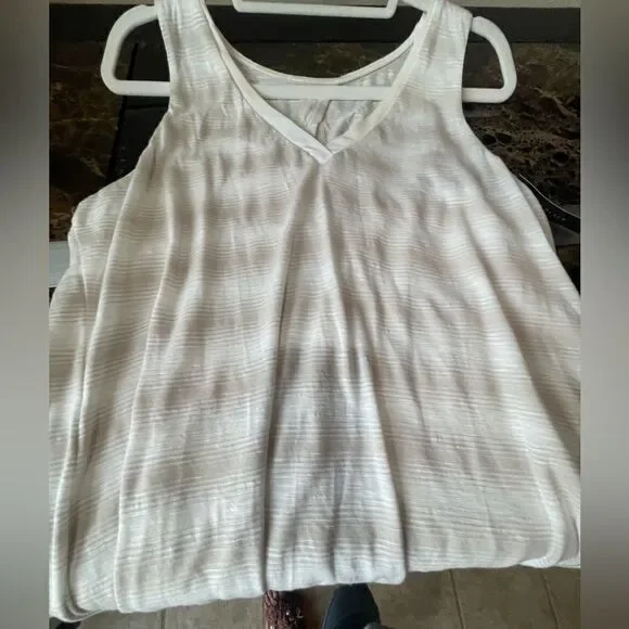 Textured Tank Cut Out Back